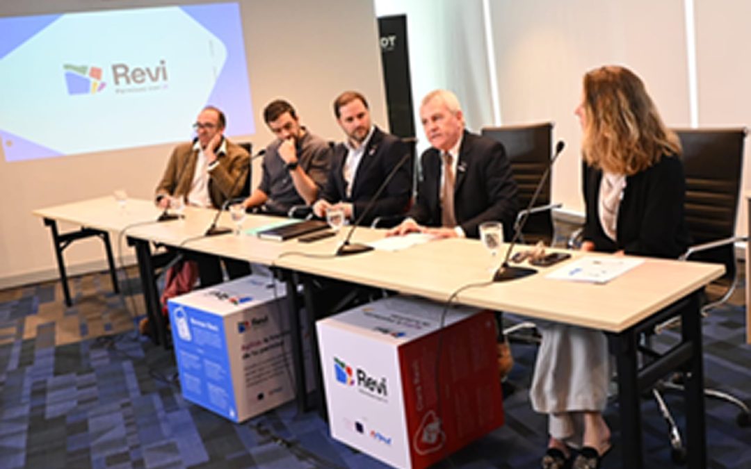 Cámara Chilena de la Construcción celebra convenios con municipalidades de Maipú y Providencia