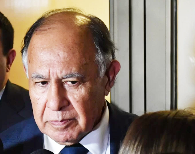 Destitución de Diego Simpértigue grafica la crisis del Poder Judicial