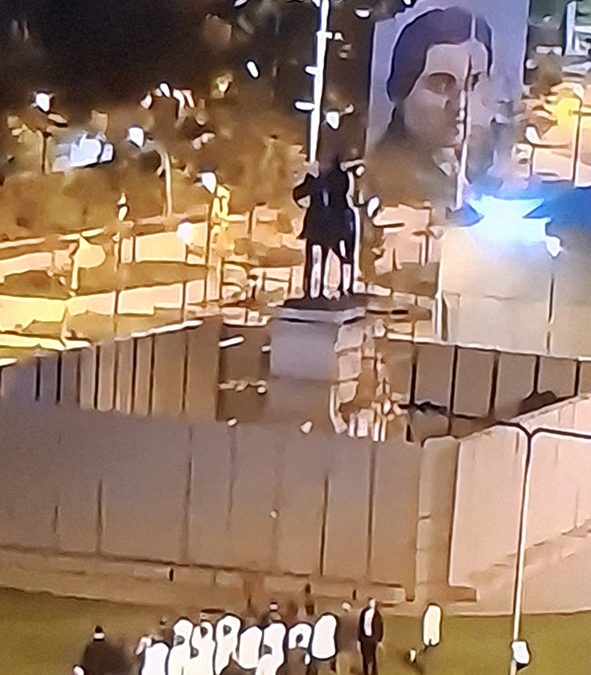 Estatua del General Baquedano vuelve a la Plaza donde siempre debe estar