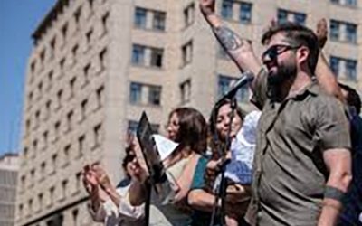 Solo 4 mil personas asisten a acto de despedida del presidente Boric