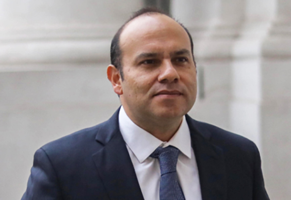 Se inicia el cabio de mando: Máximo Pavéz asume como el primer funcionario de José A. Kast