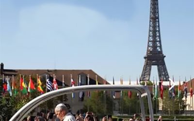 Francia: Miles de personas aclaman al Papa León  XIV en París