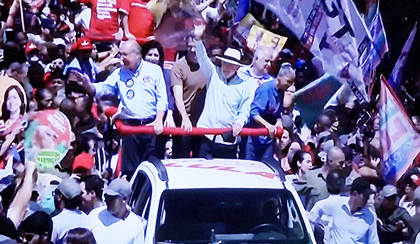 Maniobras populistas permitieron reelección del  Presidente Lula en Brasil